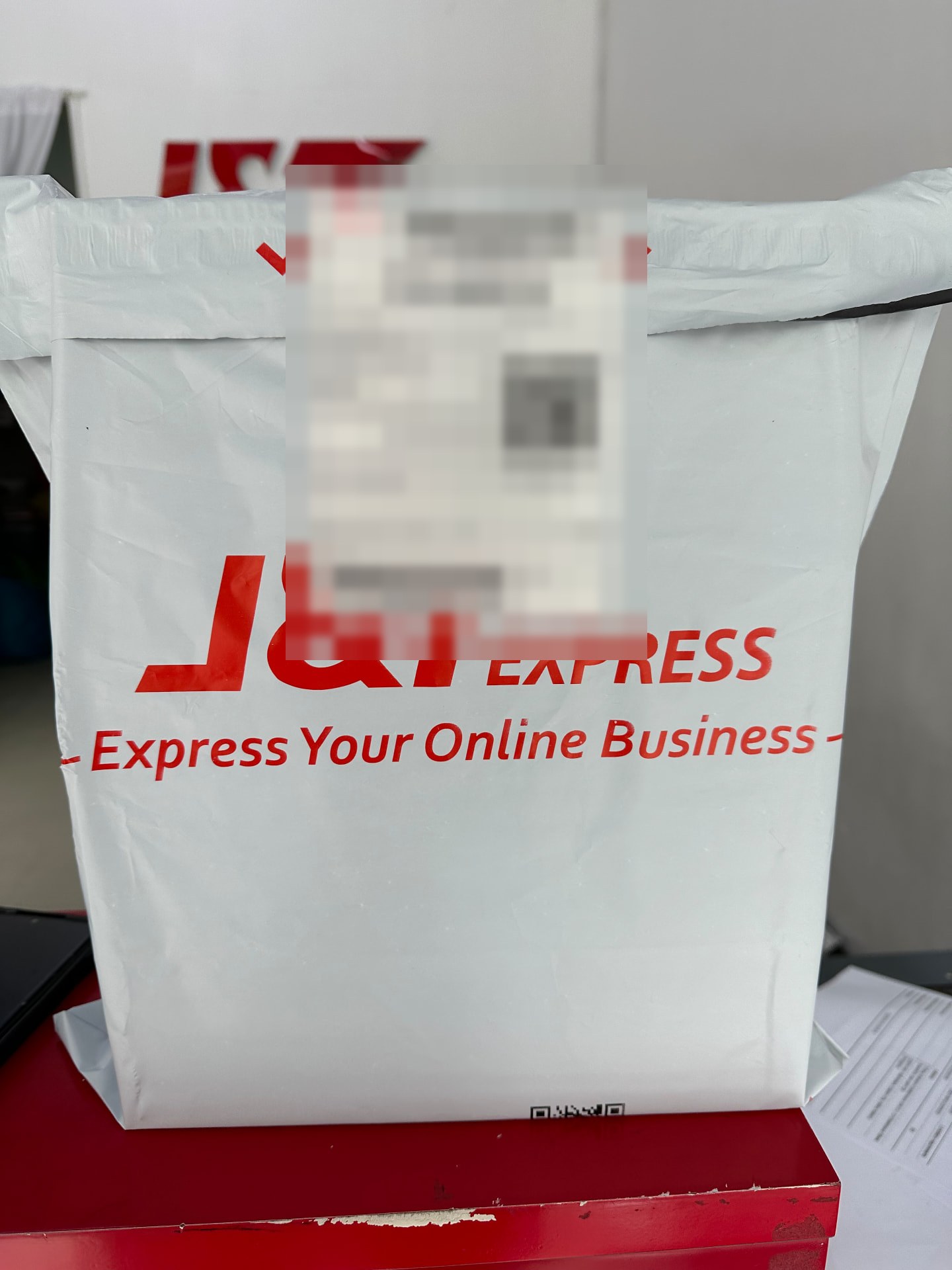 6 boxes padala via J&T Express — Albay