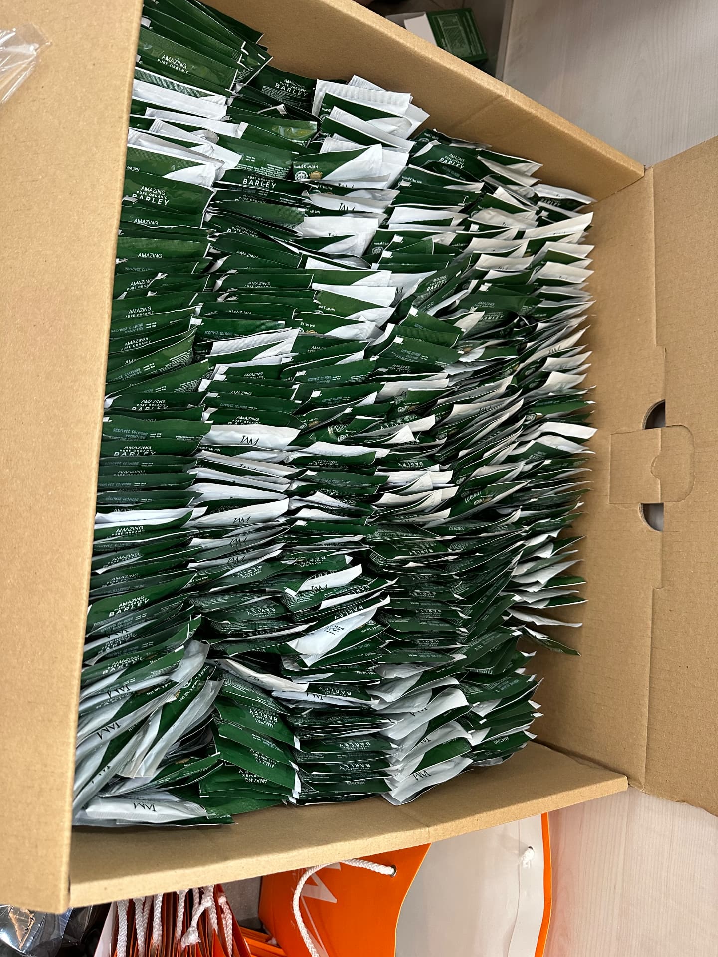 Fresh stocks ng barley sachets — Warehouse